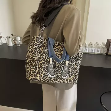 シングルショルダーバケットマザーケース